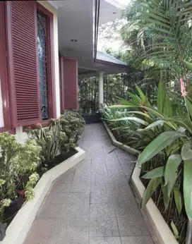 Jual Rumah Hoek 2 Lt Bagus - Pondok Indah