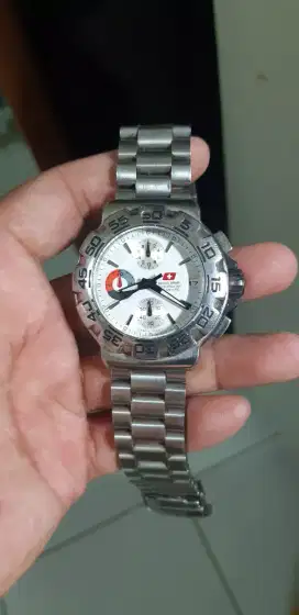 Jam pria quarrz swiss army