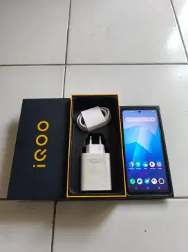 Fs iqoo z7 5g 12/256 fullset minus pemakaian