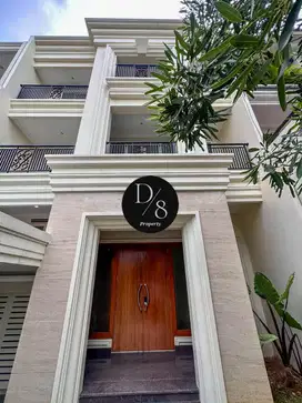 Town House Senayan Residence. LT.160/LB.500. 3BR. 2Bath. Harga 19M
