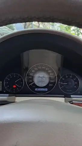 Mercedes-Benz E260 2004 Bensin