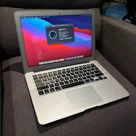 Macbook air 2015 13inch 8/128Gb