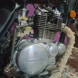 Kawasaki binter merzy kz200