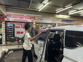 Rajanya pasang kaca film mobil da gedung