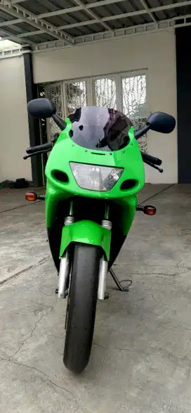 Kawasaki Ninja RR tahun 2010