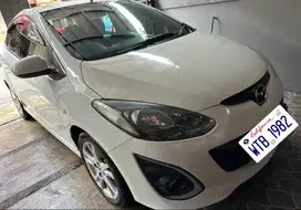Dijual mazda2, tahun 2011