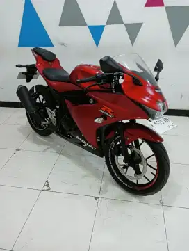 Suzuki GSX-R 150 Merah Dop Istimewa