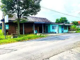 Tanah Pinggir Jalan Raya Karanganyar Bonus Bangunan