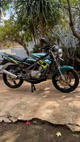 Kawasaki ninja R kis 2002
