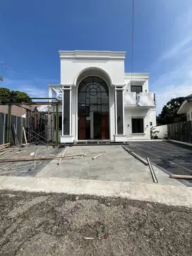 Dijual Rumah mewah dengan Kolam Renang Sentul Bogor