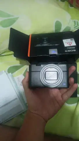 Sony RX 100 mark VII like new