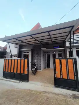 Jual rumah ready free canopi dan keramik carport nya