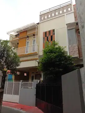 Beli Rumah 2 Lantai Dekat Jakarta? DP Super Ringan Cuma 5 Juta!