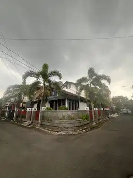 DIJUAL RUMAH HOOK KAWASAN ANTAPANI KOMPLEK SIAP HUNI DENGAN FURNITURE