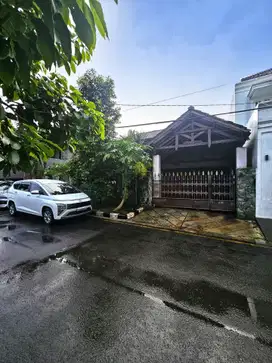 MURAH & SUPER NEGO! Rumah Dijual Pejaten. Dlm Komplek, Bangunan Lama