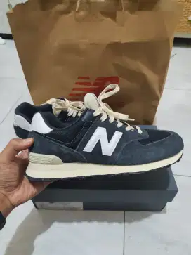 SEPATU NB SZ 42.5 JAKARTA OUTLET ALAM SUTERA