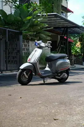 Vespa sprint s 150 LED 2021
