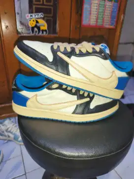 Air jordan fragmen size 43