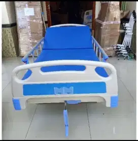 Tempat tidur pasien
