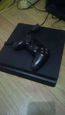 PS4 Slim 500GB + PUBG & Fortnite  Mulus + Lengkap – COD Malang Selatan