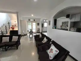 Rumah Hook KBP Kota Baru Parahyangan Tatar Wangsakerta