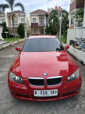 BMW e90 320i thn 2008
