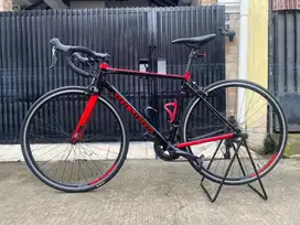 Sepeda Road Bike Polygon Strattos S3 (ukuran 51)