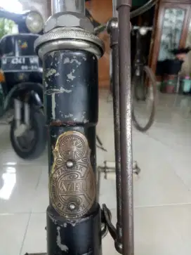 Sepeda antik dan pasific