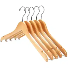 Hanger Kayu Warna Natural (Preloved) 42 cm – 1 Lusin