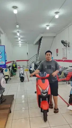 SEPEDA UWINFLY D75