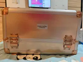 SONIA MILLER MAKE UP CASE NEW