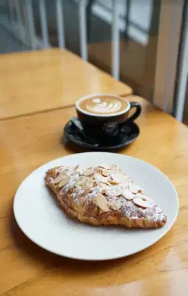 Butuh segera kasir wanita untuk coffee shop