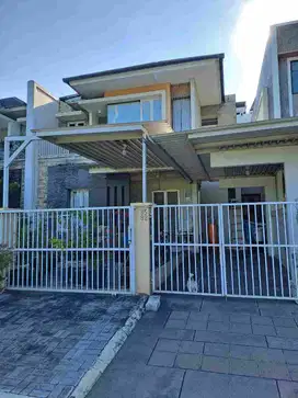 dijual rmh royal residence sby