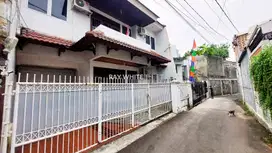 Rumah 5KT Siap Huni - SHM, Luas 135 m2 di Tebet Jaksel