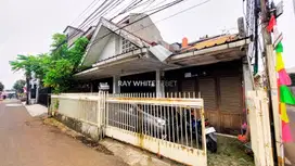 Rumah Hook Tebet Dalam - Hitung Tanah, Lokasi Strategis, Akses 2 Mobil