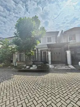 DISEWAKAN RUMAH ALAM GALAXY 4 KT 2 LANTAI MINIMALIS DEKAT CITRALAND