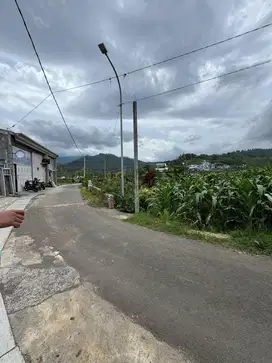 Tanah Siap Bagun lokasi Di kawasan asri perdesaan.