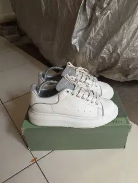 Sepatu second branded alexandre mcqueen size 41 original authntic