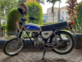 Cb 100, th.82, mesin ok, surat lengkap, pajak off, lokasi ciputat