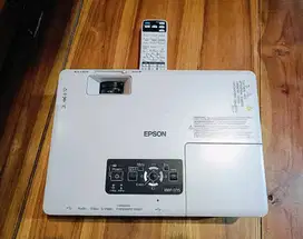 LCD Proyektor Epson EMP-1715 XGA Normal Siap Pakai
