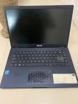 Asus Vivobook GO