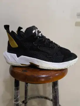 Sepatu Basket Badminton Running Nike Air Jordan Why Not Zero Mulus