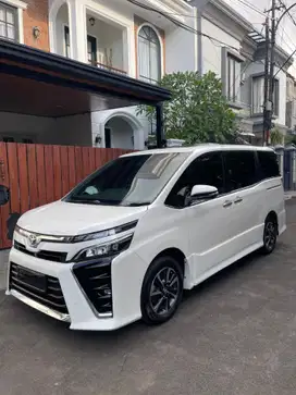Toyota Voxy 2017 Bensin