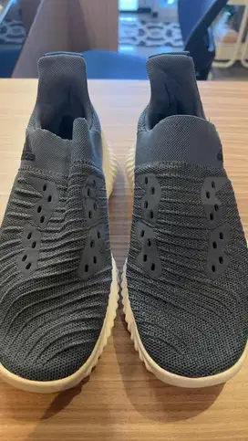 Sepatu Adidas Bounce
