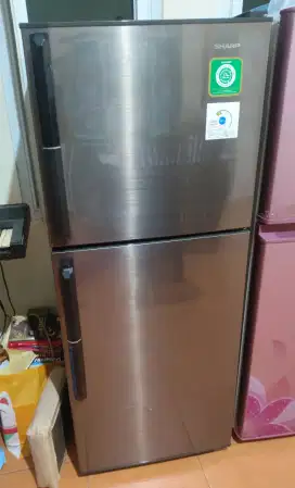 Kulkas Sharp 2 Pintu