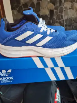 Separu Adidas original. Size.41