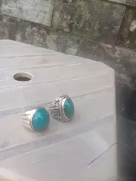Batu bacan Doko simpanan batangan perak dan alfaka