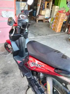 Motor baet karbu mulus pakaian wanita