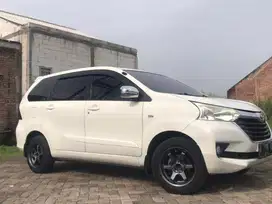 Toyota Avanza 2016 tipe G istimewa warna putih favorit
