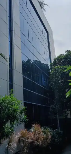 Disewakan Gedung office space mainroad Tomang raya jakarta barat